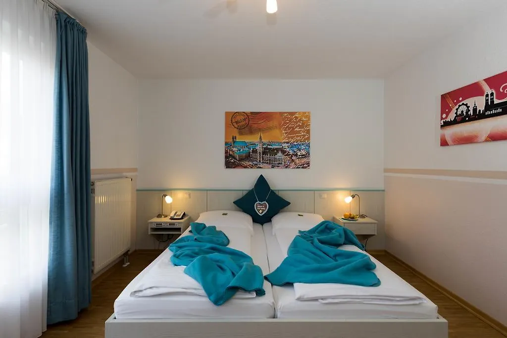Hotel AMENITY München 3*,