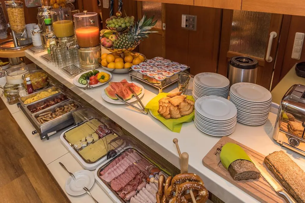 Hotel Amenity München
