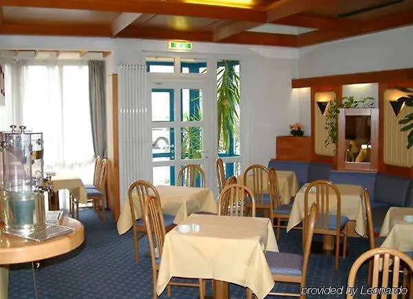 Hotel Amenity München 3*,